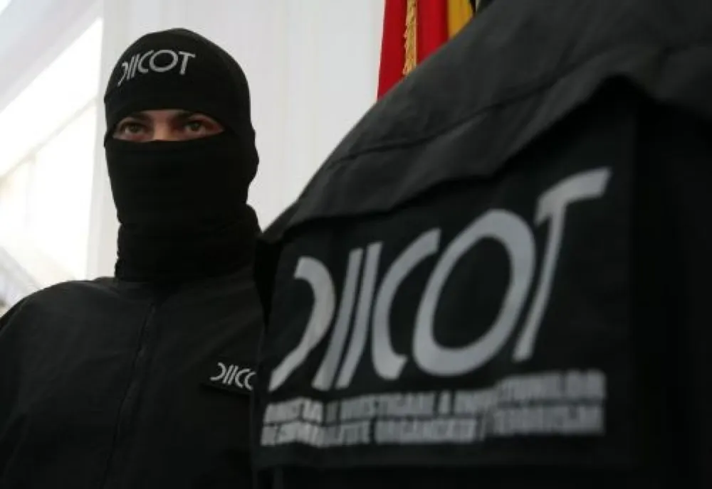 Percheziții la Tulcea. Grup infracțional specializat în trafic de persoane, proxenetism, destructurat
