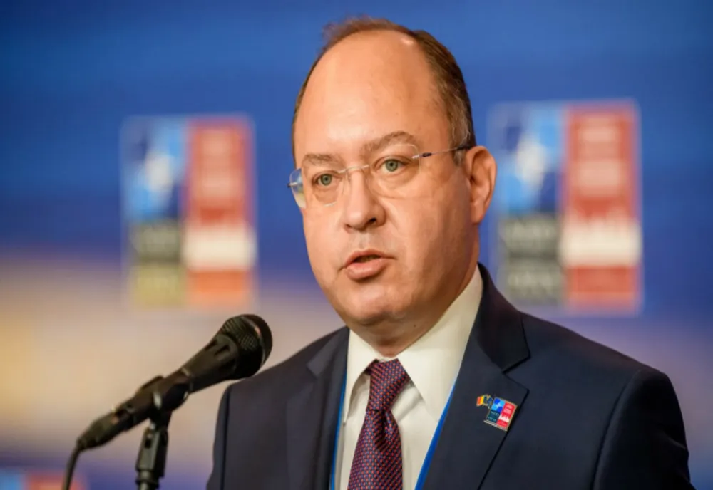 Rachetă căzută la 850 m de Ambasada României din Kiev! Primele IMAGINI - Reacția lui Bogdan Aurescu