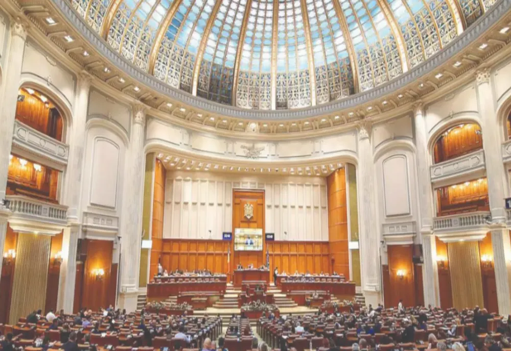 AUR ii bagă pe miniștrii Educației și Afacerilor Interne în corzi