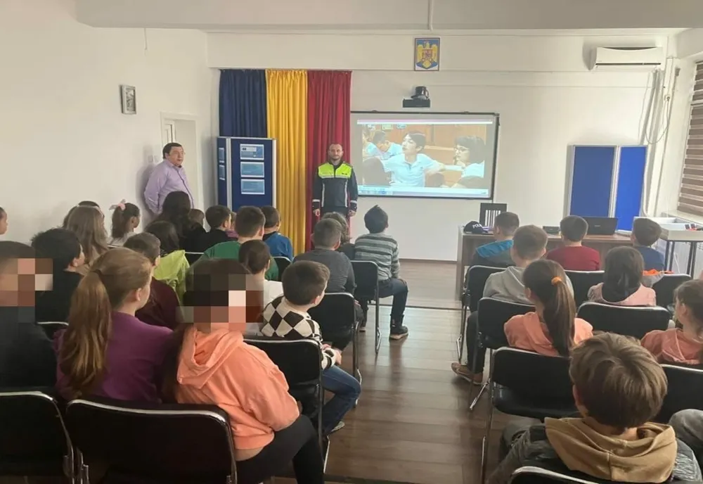 Polițiștii au descins la Colegiul Dobrogean Spiru Haret