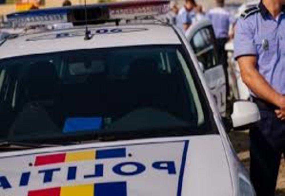 Băiat de 16 ani, urmărit național pentru furt, prins de polițiști