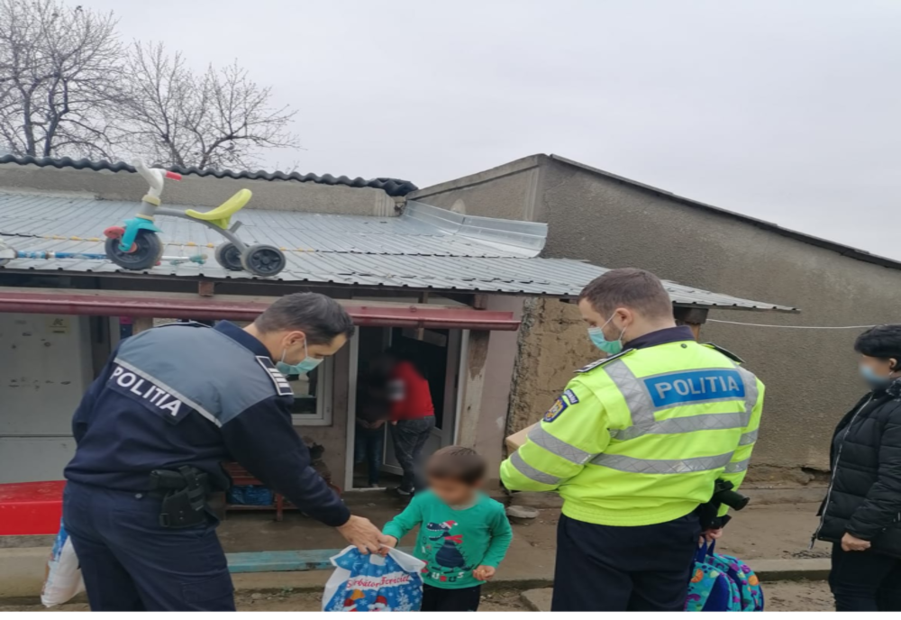 Alături de cei mai puțin norocoși