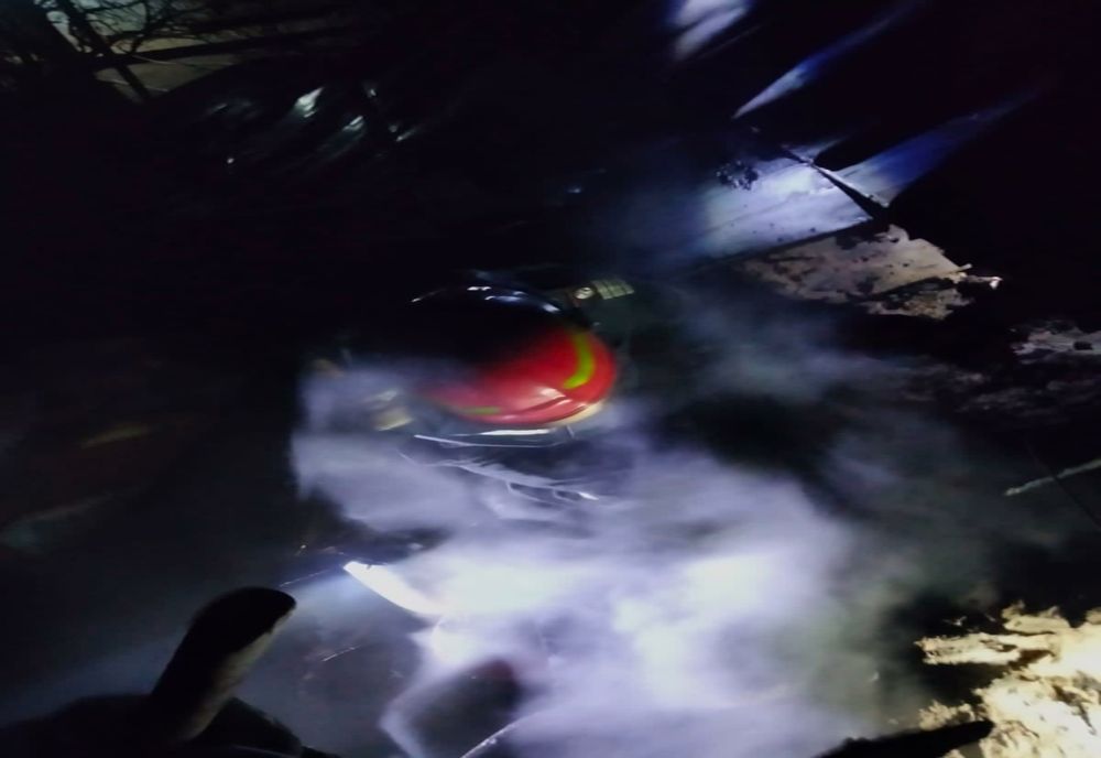 Casă salvată de flăcări în Mineri