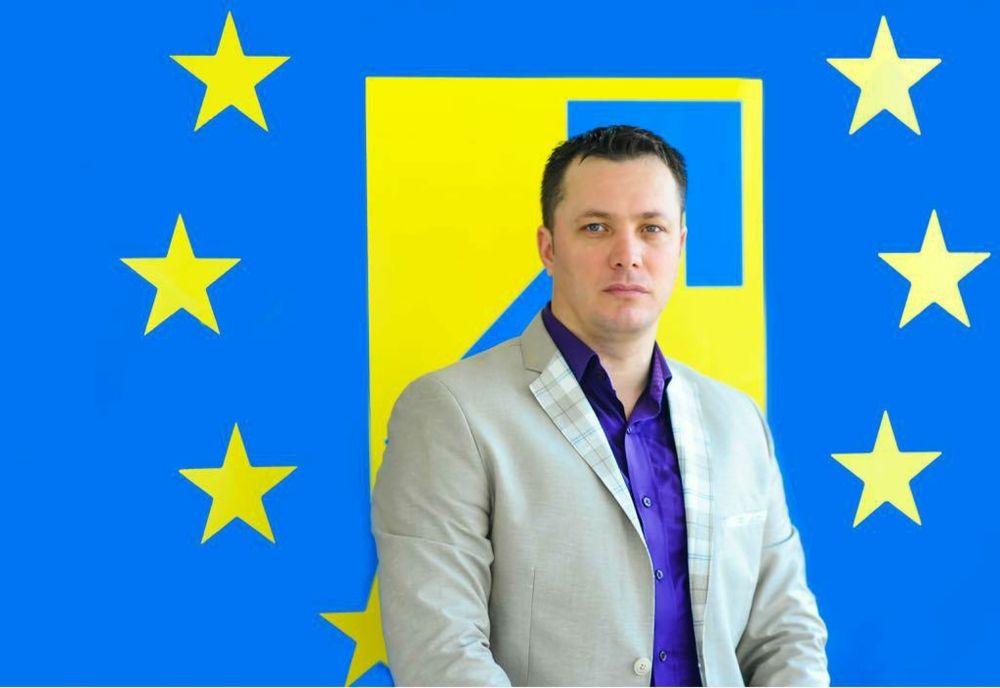 Fostul secretar general al PNL Tulcea numit director de Cancelarie la Prefectura Brăila