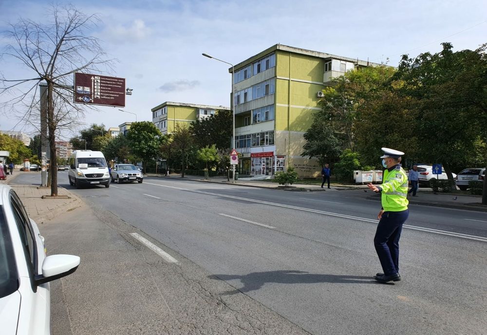 30 de șoferi, lăsați o vreme fără permise! Câte amenzi au dat polițiștii pentru încălcarea normelor rutiere