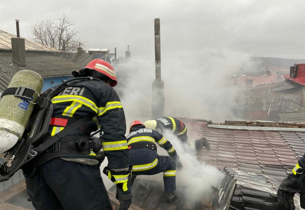 FOTO VIDEO Incendiu casă în municipiul Tulcea