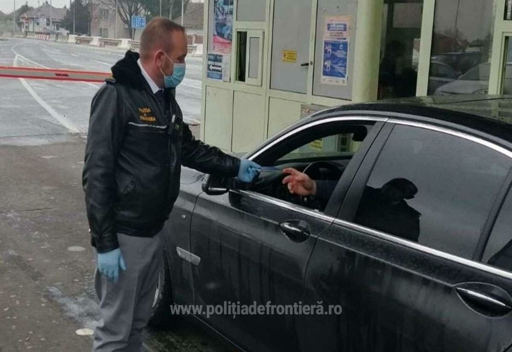 Patru ucrainieni au încercat să intre în România cu teste COVID false. Au fost prinși la frontieră