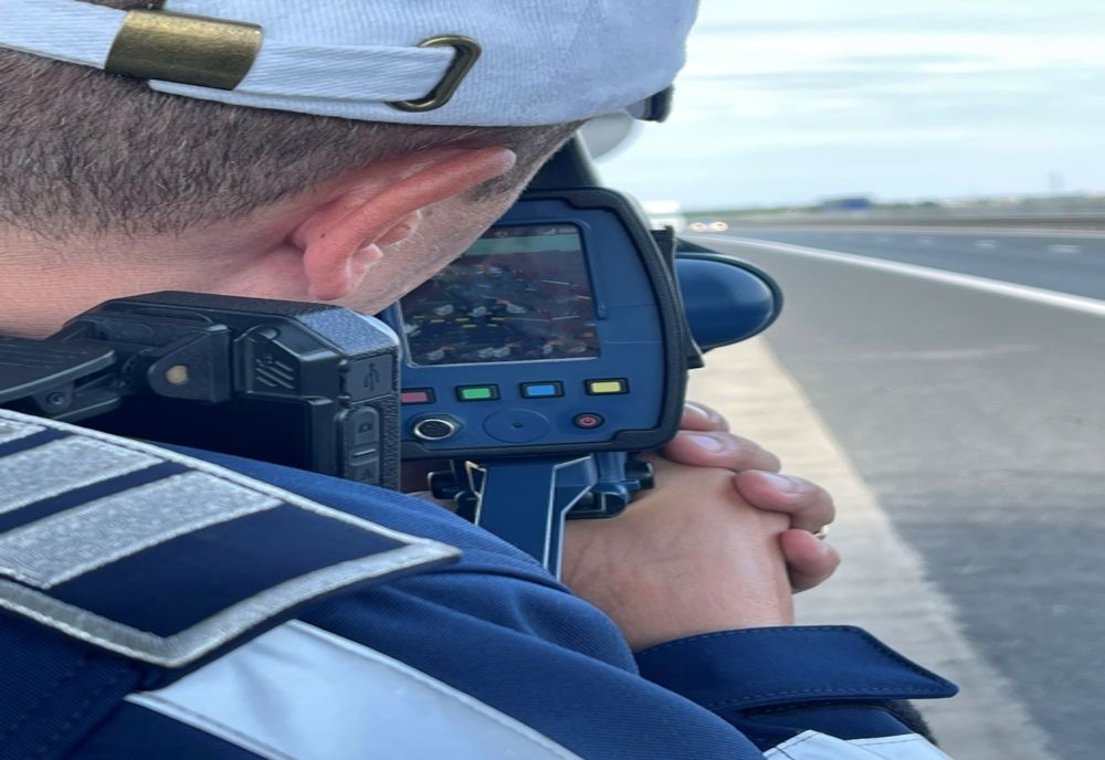 Razie pe DN22 pentru depistarea vitezomanilor. Record de amenzi