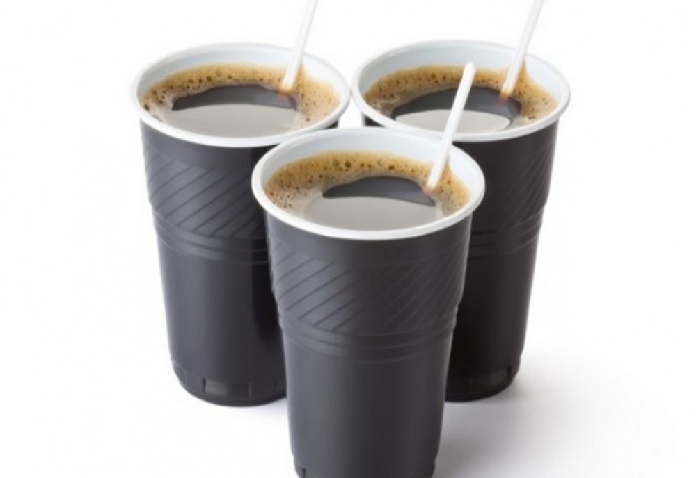 Și tu bei cafea de la automat? Uite la ce pericol te expui!