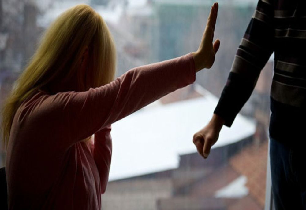 Dispută conjugală sfârșită cu bătaie