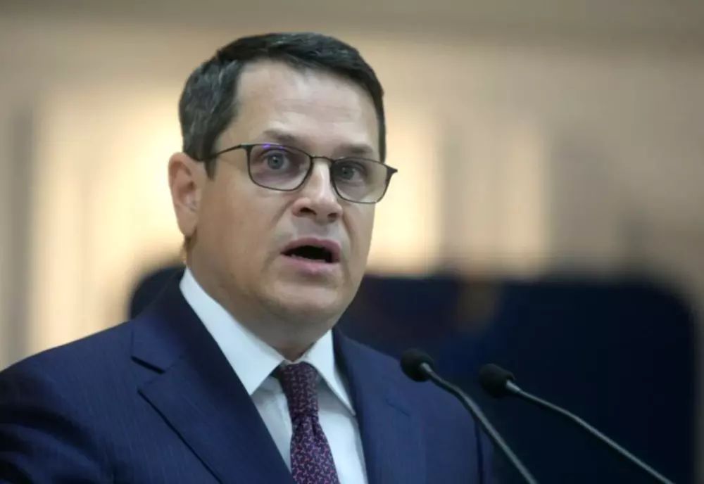 CULISELE STATULUI PARALEL. Anca Alexandrescu: „Rareș Bogdan este unul dintre cei pe care Eduard Hellvig îi arată cu degetul”