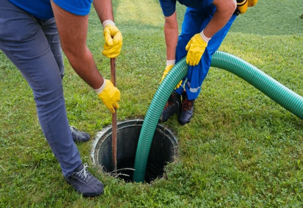 Obligația pe care o au românii care dețin fosă septică. Amenzile pornesc de la 5.000 de lei