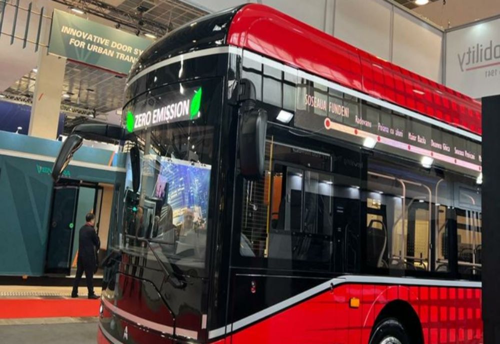 România, la masa producătorilor de top - Primul autobuz electric produs în țară, lansat de Automecanica Mediaș la Bruxelles