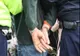 Au furat un telefon și au ajuns în arest