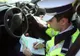 Gesturile obscene în trafic i-au adus unui șofer o amendă „generoasă”