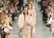 VIDEO| Săptămâna Modei la Milano. Prada înflorește, Emporio Armani strălucește